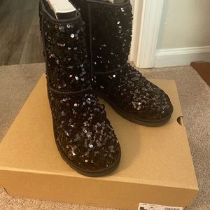UGGS Short Chunky Sequin Boots